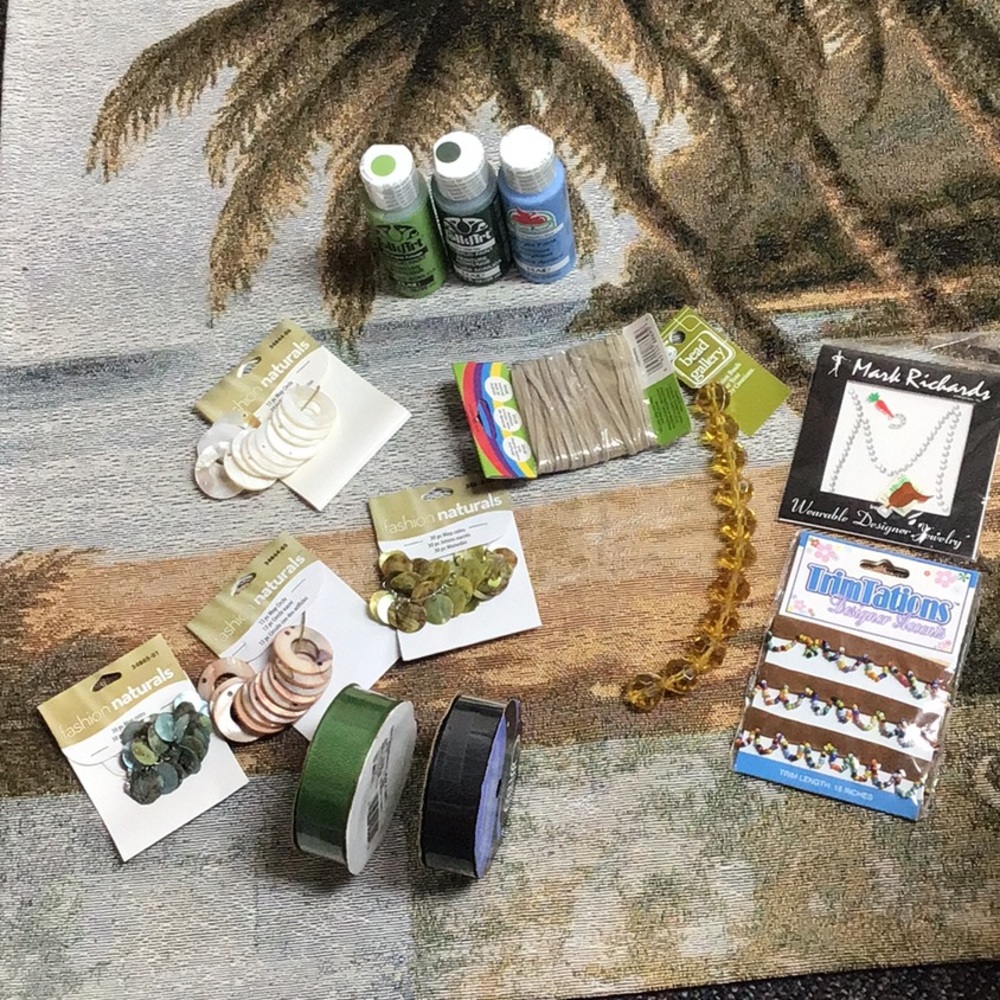 Craft items Bundle includes 13 items All NEW 👌 ribbon, paint beads craft